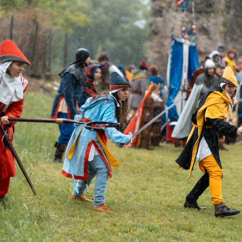 Predstavenie Turnaj odvážnych, stredoveká rozprávka a dobre a zle