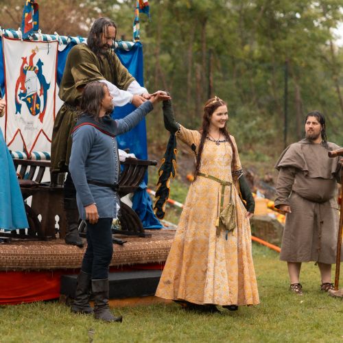 Predstavenie Turnaj odvážnych, stredoveká rozprávka a dobre a zle