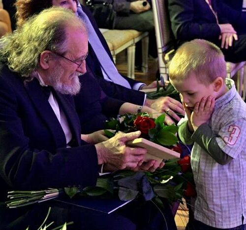 Šermiarsky majster Peter Koza a malý chlapec