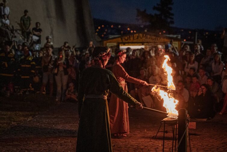 Ohňová šou v podaní TOSTABUR